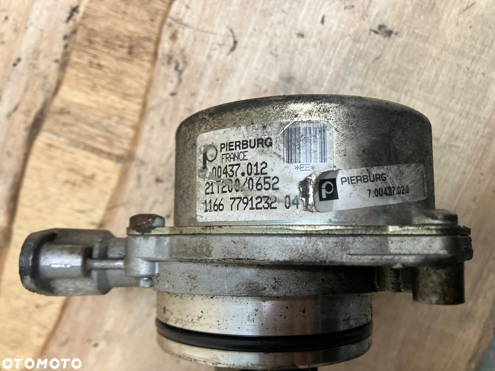 POMPA PODCIŚNIENIOWA VACUM BMW E60 E61 E90 3.0D M57 535d 530d STALOWY WAŁEK ROZRZĄDU 7791232 - 4