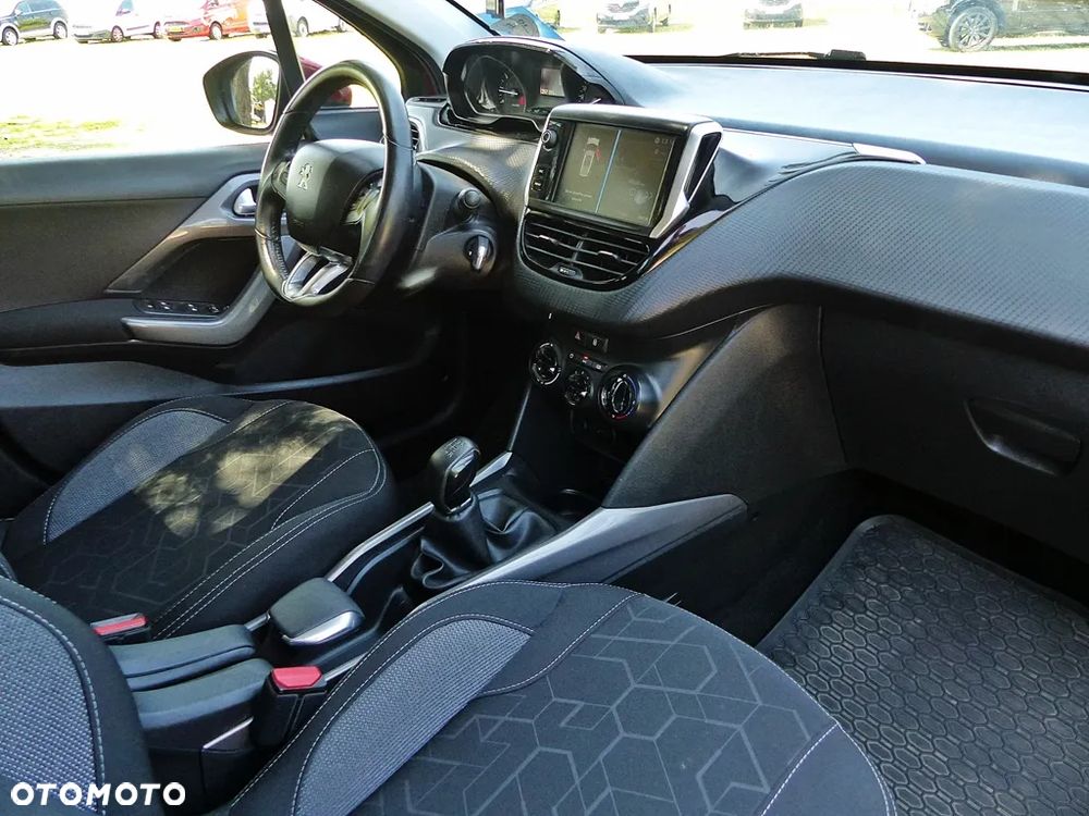 Peugeot 2008 PureTech 82 Style - 24