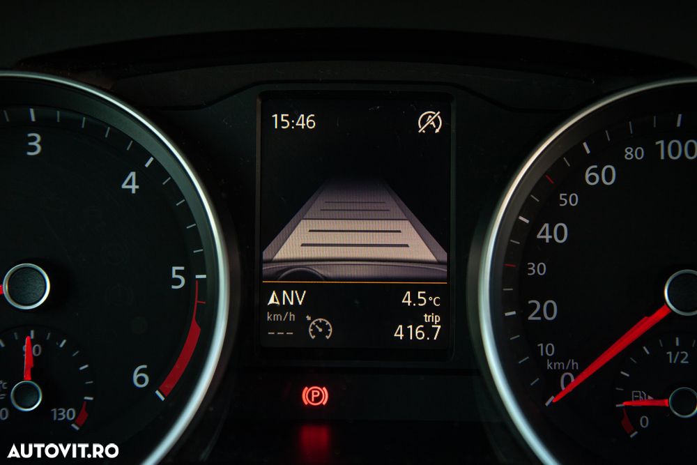 Volkswagen Passat Variant 2.0 TDI DSG 4Motion Highline - 25