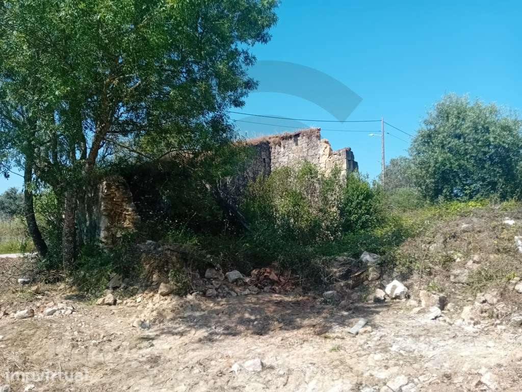 Ruina - Casal Bemposta, Casével, Santarém - Grande imagem: 3/8