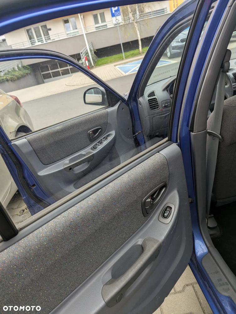 Hyundai Accent 1.5 Comfort - 22