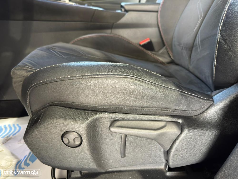 DS DS7 Crossback E-Tense Performance Line EAT8 - 13