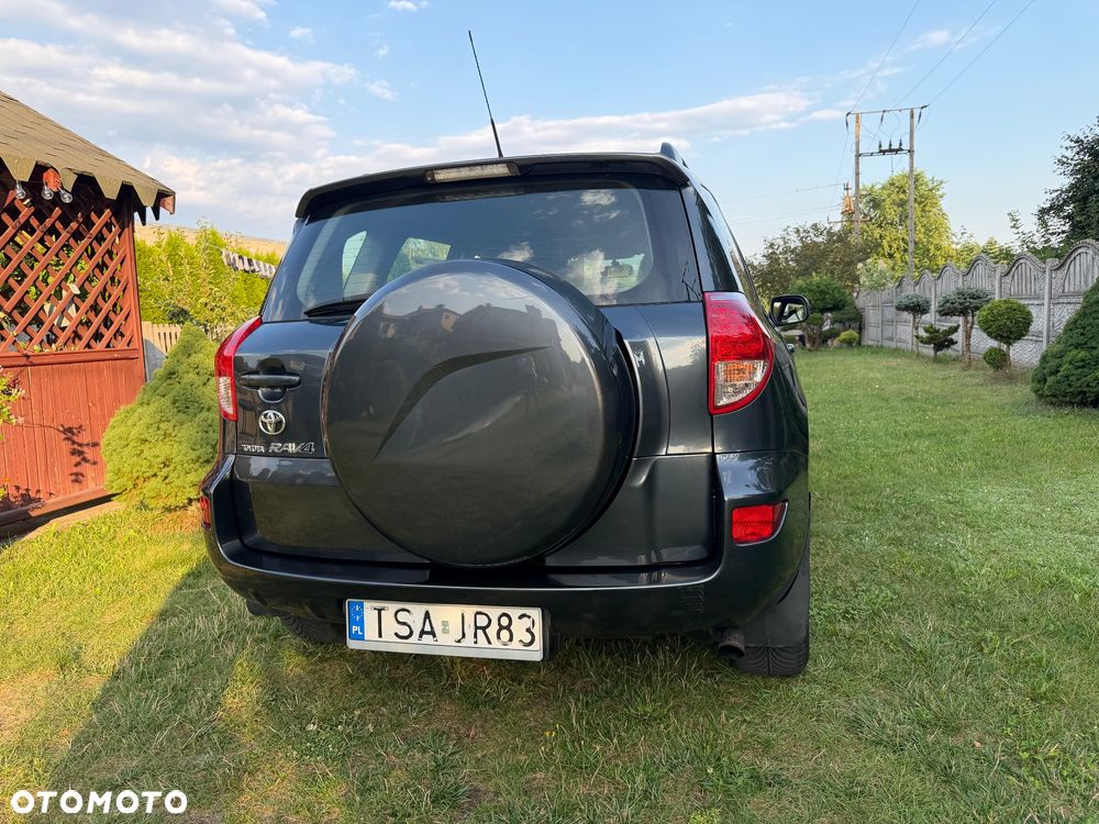 Toyota RAV4 - 3