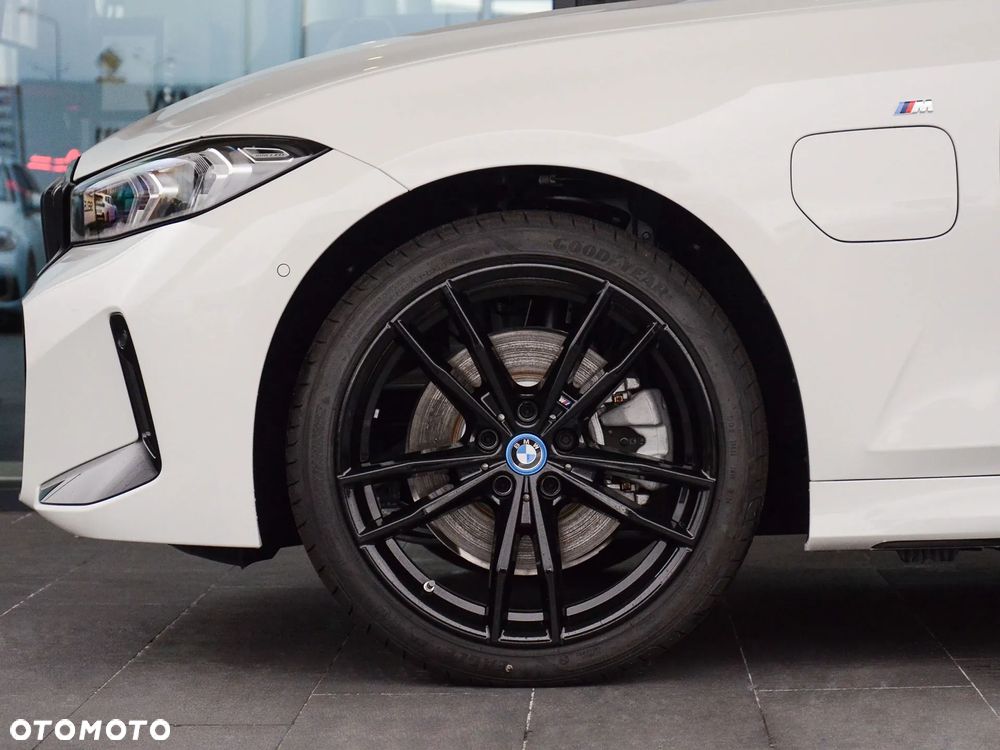 BMW Seria 3 330e PHEV xDrive M Sport sport - 4