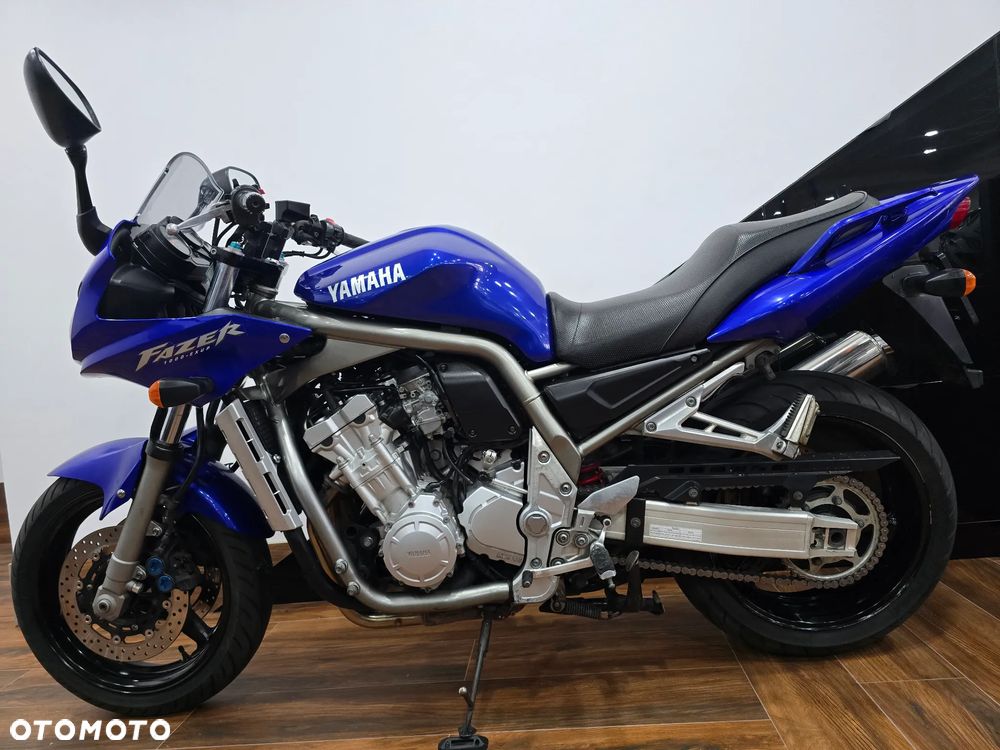 Yamaha FZS - 7