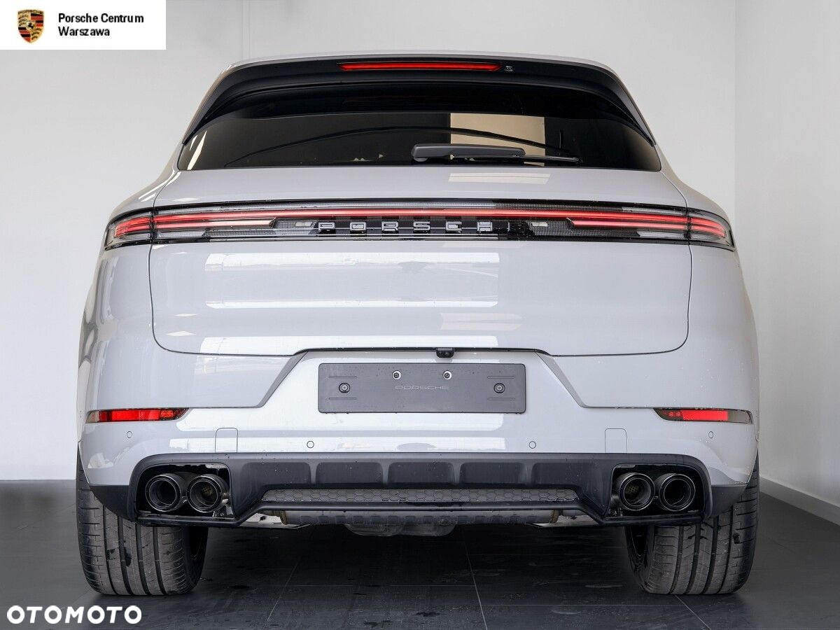 Porsche Cayenne - 4