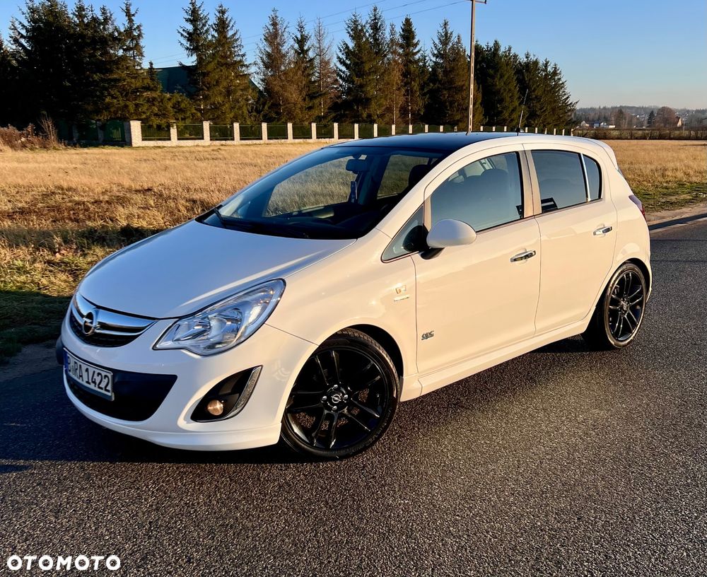 Opel Corsa 1.4 16V Color Edition - 1