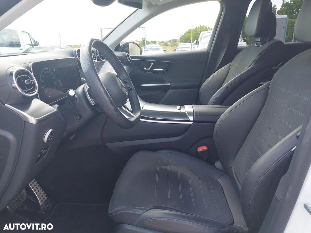 Mercedes-Benz GLC 300 e 4MATIC - 13