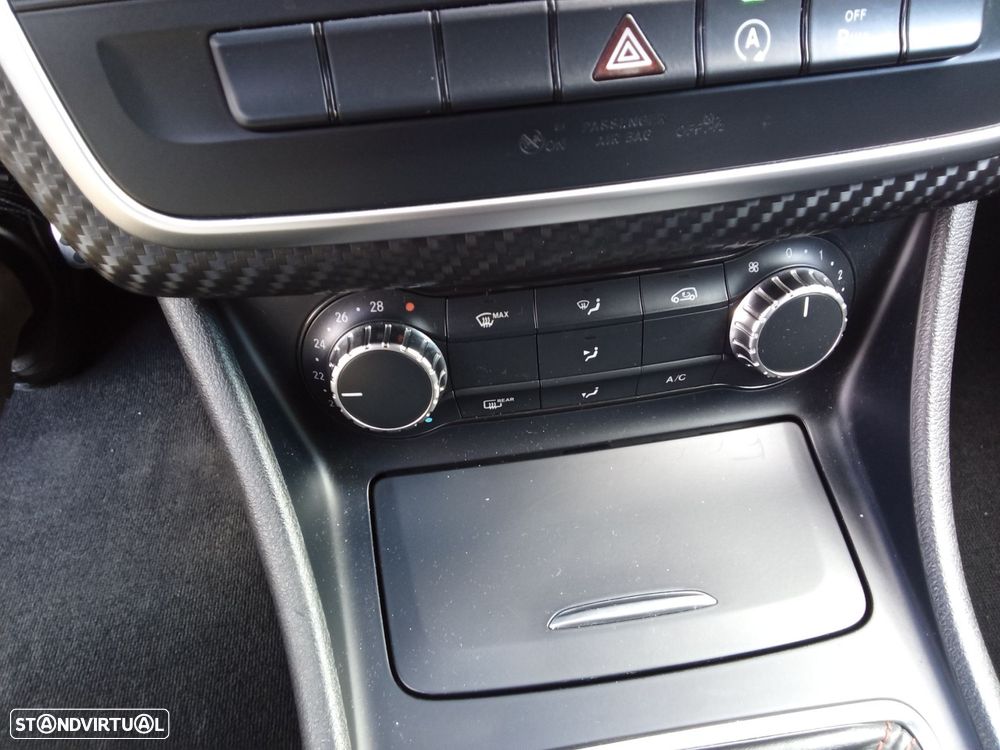 Mercedes-Benz A 180 CDI BE AMG Line - 17