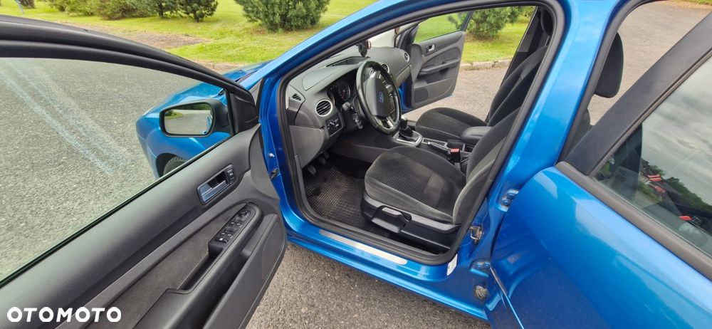 Ford Focus 1.6 TDCi Ambiente - 8