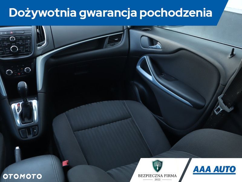 Opel Zafira - 10
