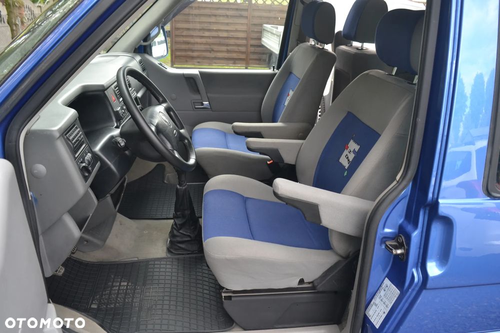Volkswagen Multivan - 18