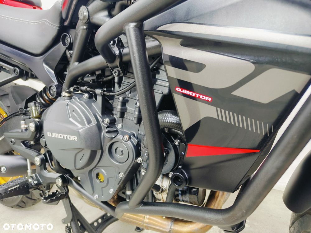 QJMOTOR 900 SX - 7