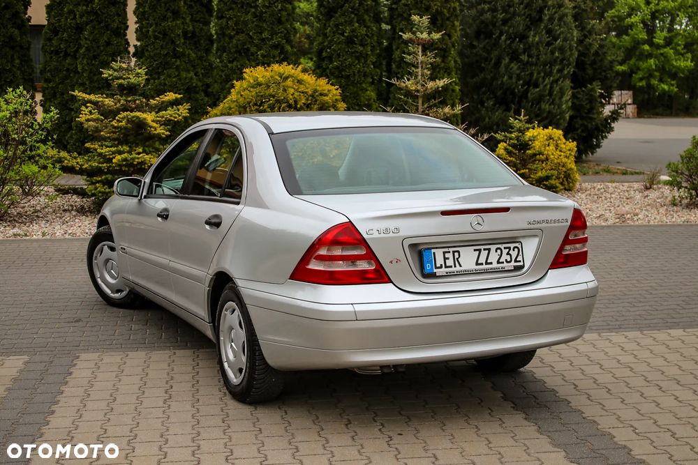 Mercedes-Benz Klasa C 180 Kompressor Automatik Classic - 15