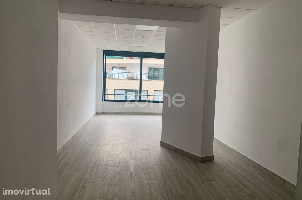 Escritório novo na Quinta de São Gonçalo, Carcavelos - Grande imagem: 4/7