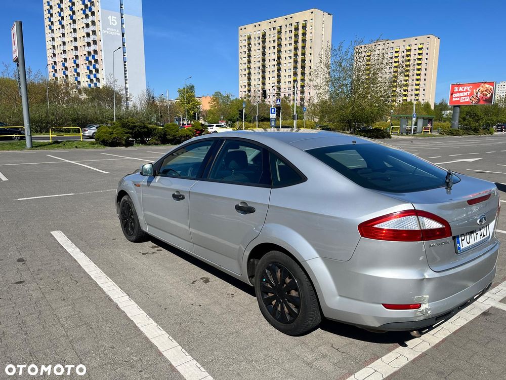 Ford Mondeo 1.6 Silver X - 34