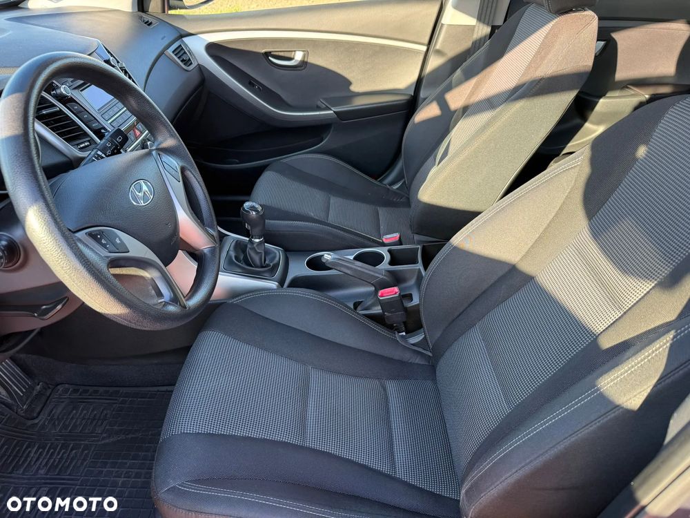 Hyundai i30 1.4 Classic + - 7