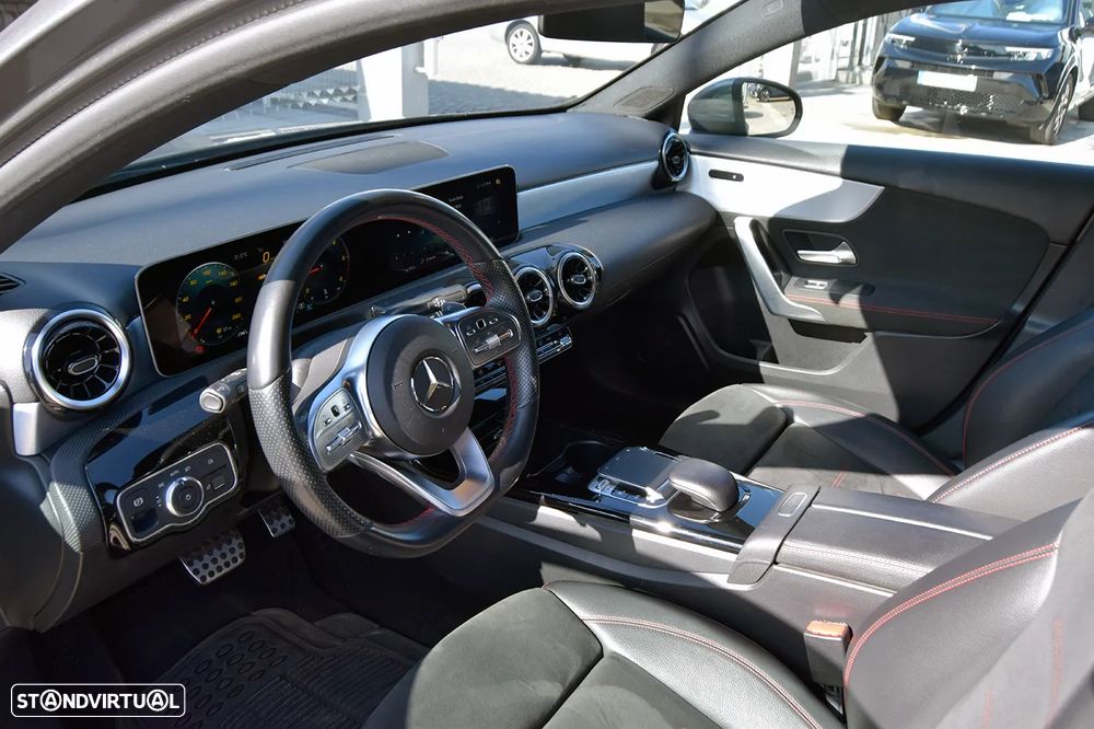 Mercedes-Benz A 180 d AMG Line Aut. — fotografia 11