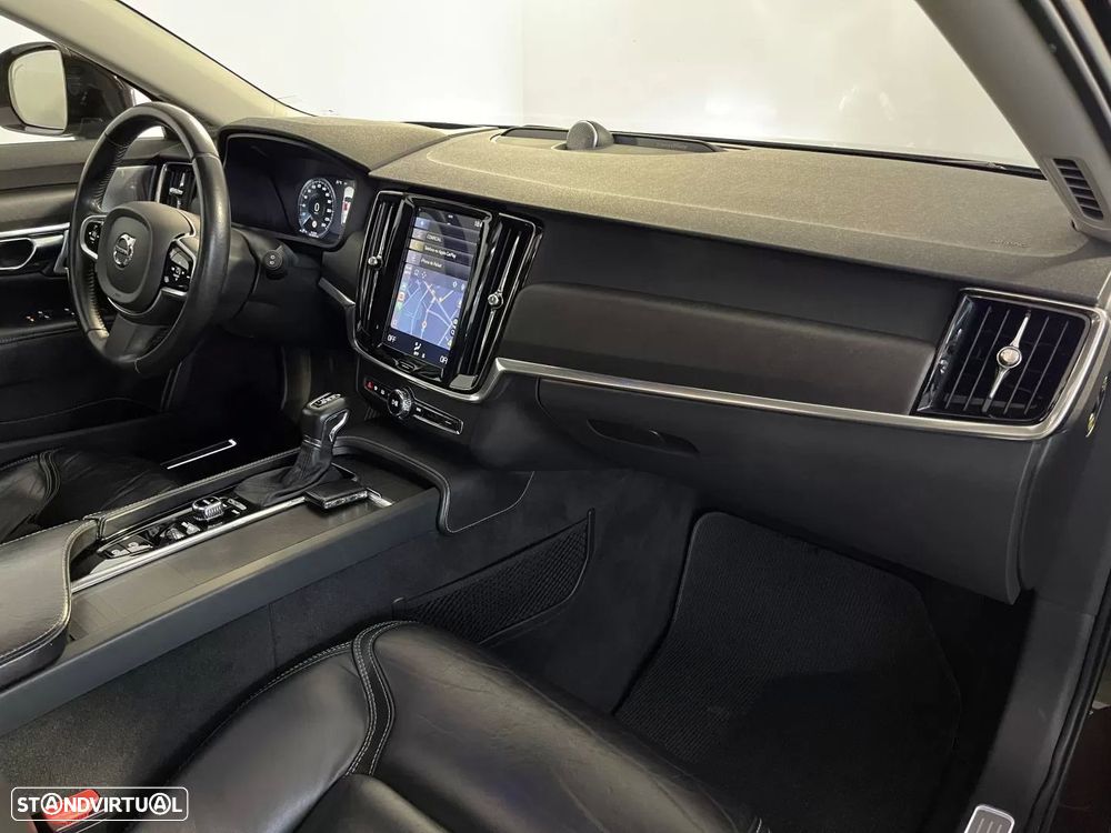 Volvo V90 Cross Country 2.0 D4 Plus AWD Geartronic - 19