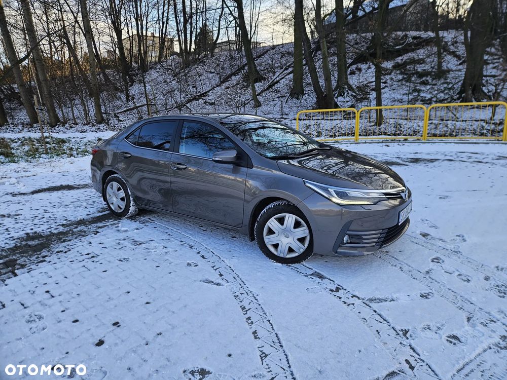 Toyota Corolla 1.6 Premium - 12