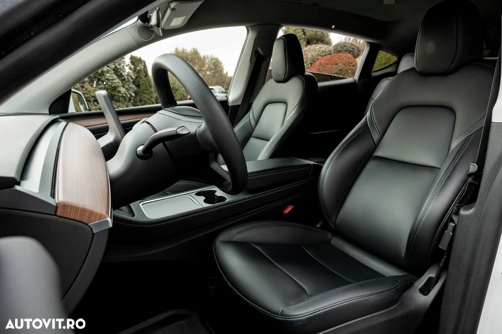 Tesla Model Y Performance Dual Motor AWD - 21