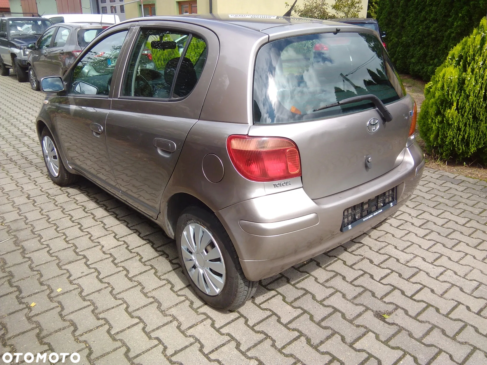 Toyota Yaris 1.0 Sol - 4