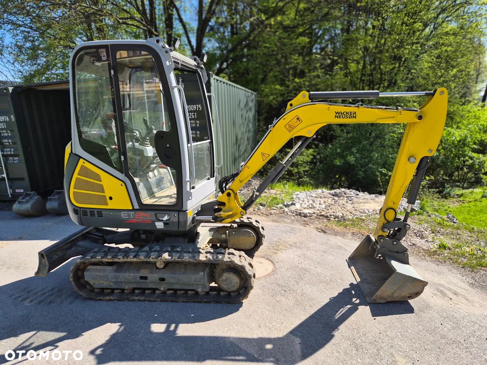Wacker Neuson ET24 - 11