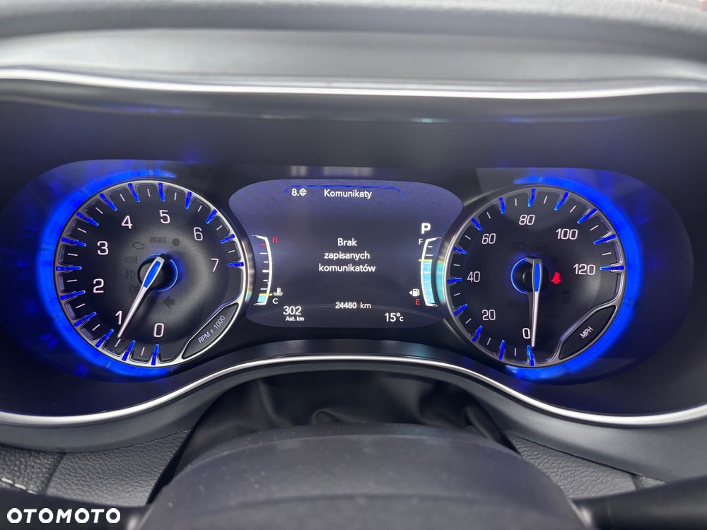 Chrysler Pacifica - 38
