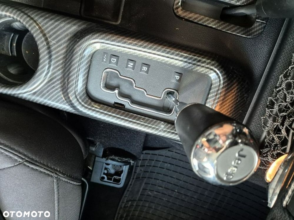 Jeep Wrangler - 34