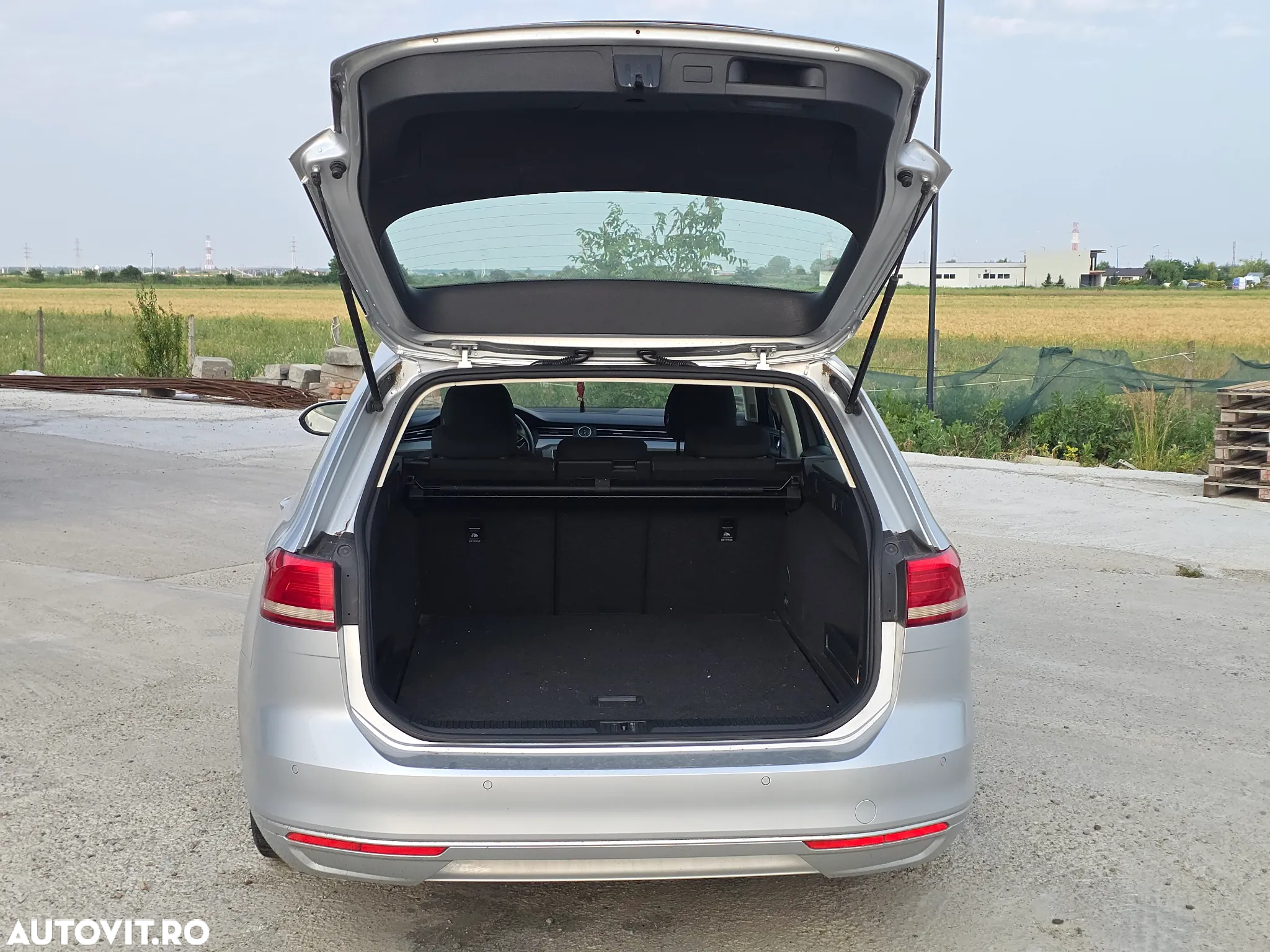 Volkswagen Passat - 21