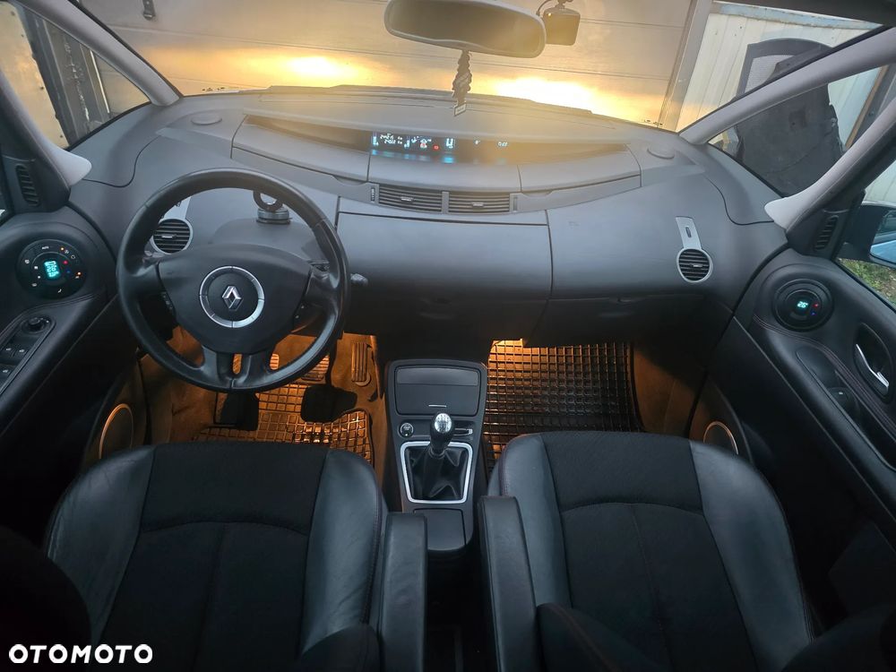 Renault Espace 2.0 Dynamique - 22