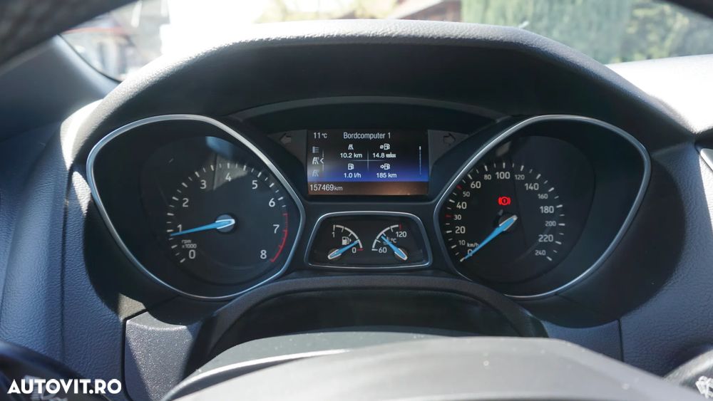 Ford Focus 1.0 EcoBoost Start-Stopp-System ST-LINE DESIGN - 19