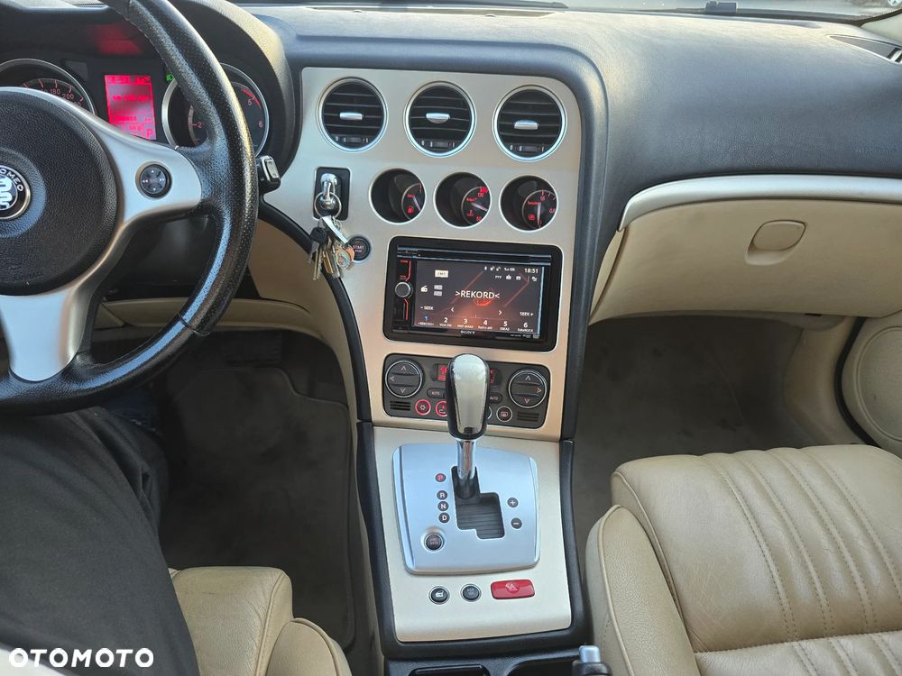 Alfa Romeo 159 2.4 JTDM 20V DPF Q-Tronic Distinctive - 14