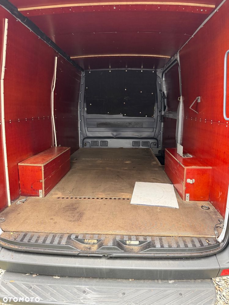 Volkswagen Crafter - 11
