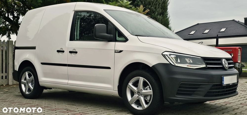 Volkswagen Caddy Bussines - 16