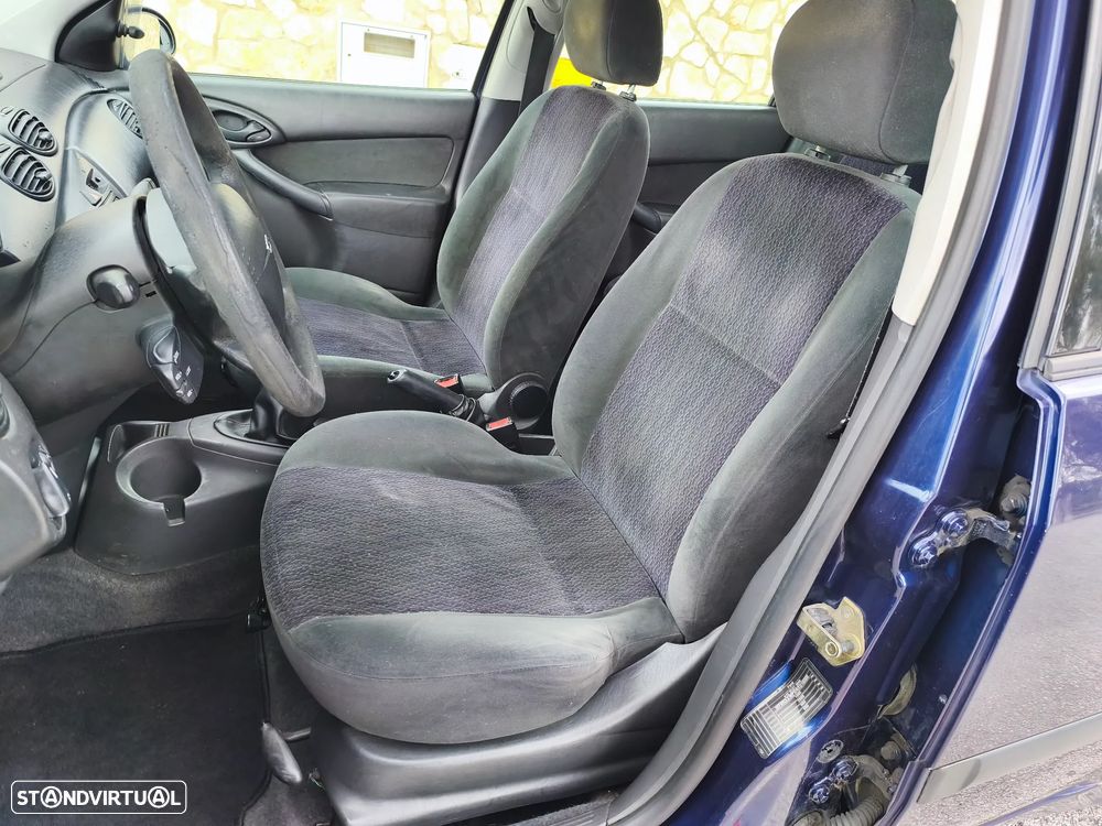 Ford Focus SW 1.8 TDdi Ghia - 9