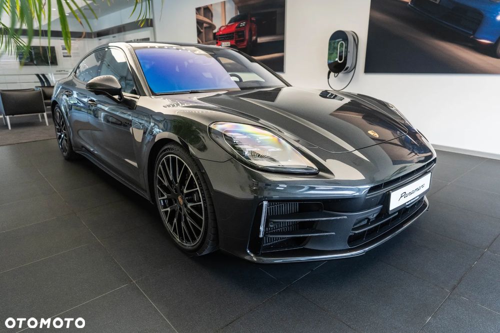 Porsche Panamera 4 E-Hybrid PHEV - 8