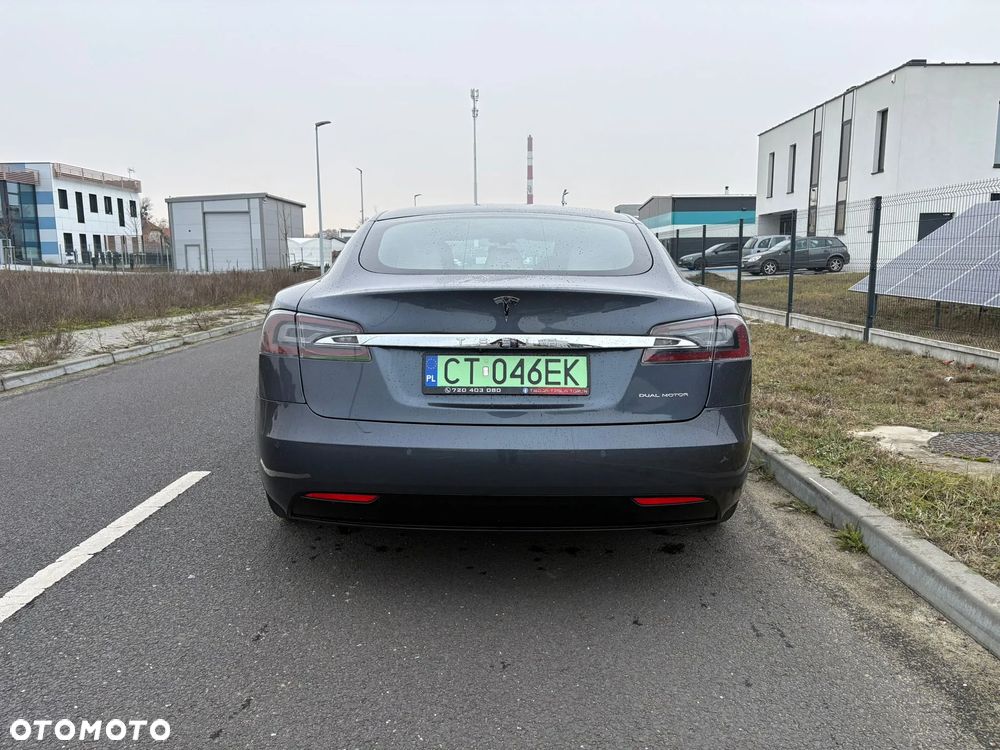 Tesla Model S Long Range - 5