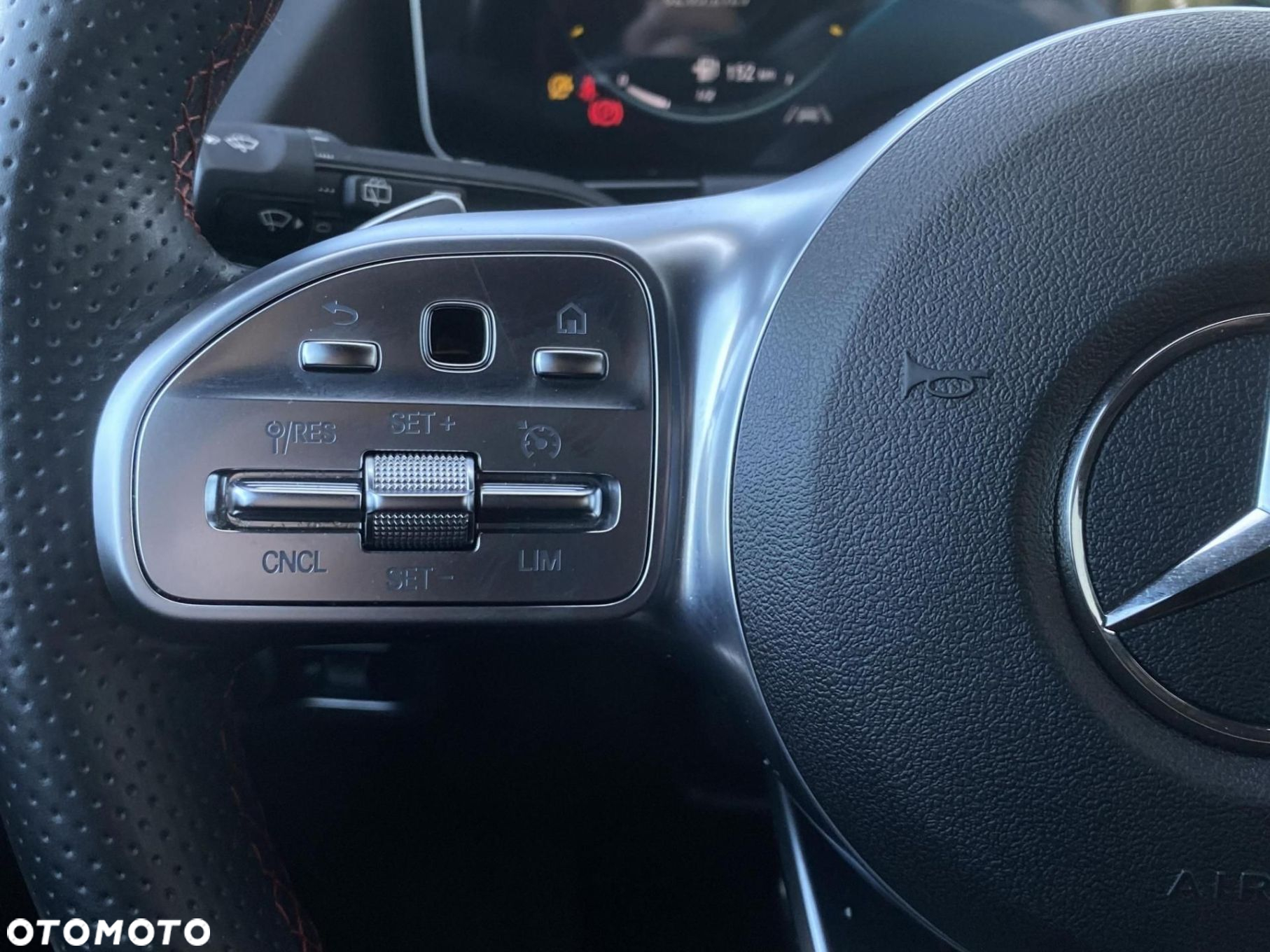Mercedes-Benz GLA - 19