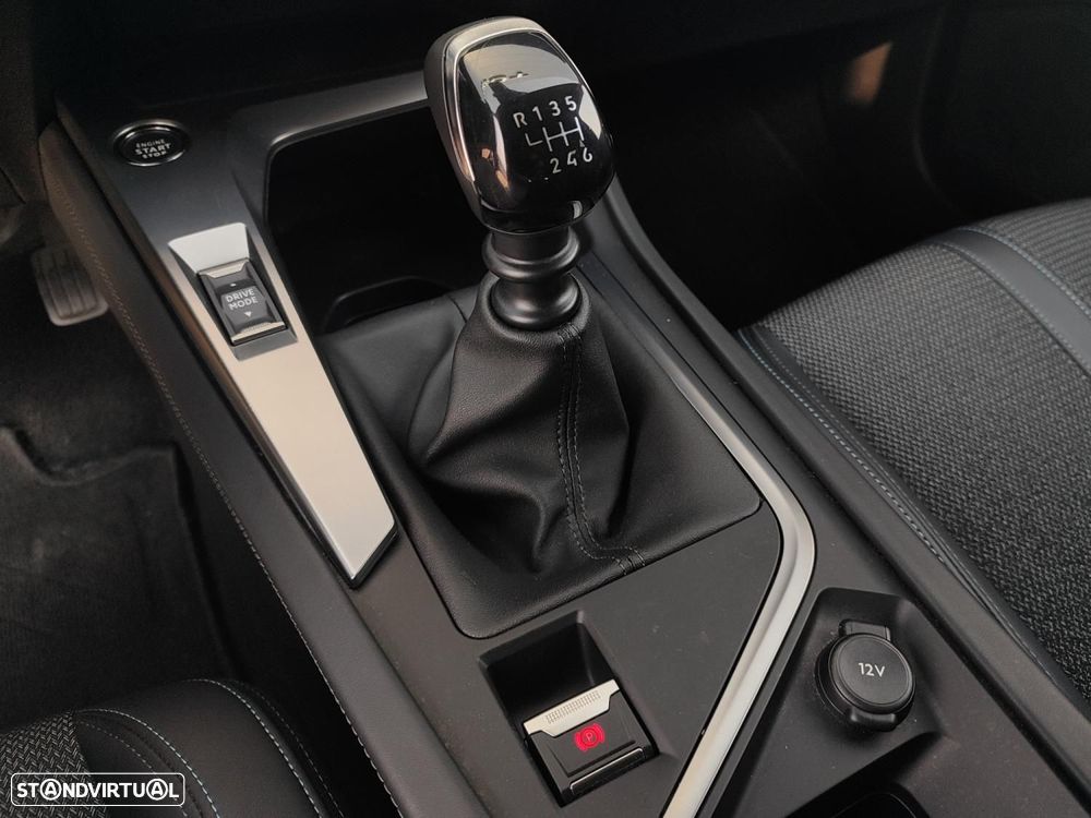 Peugeot 308 1.2 PureTech Allure - 20