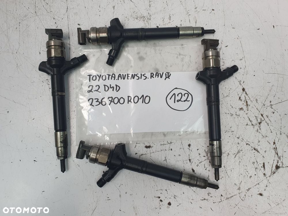 WTRYSKIWACZ Toyota Avensis T25 2.0 D4D wtrysk 23670-0R010 - 2