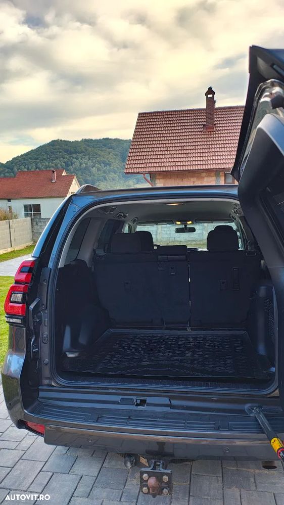 Toyota Land Cruiser - 8