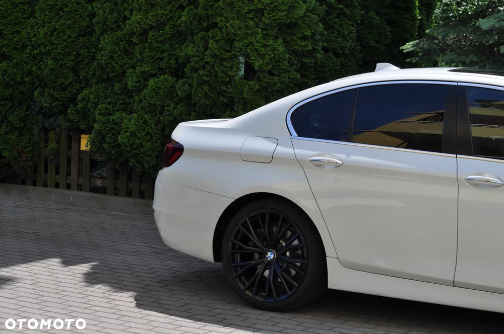 BMW Seria 5 535i xDrive - 9