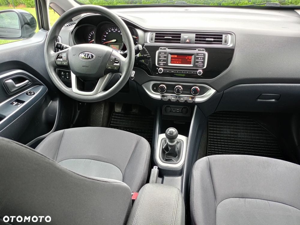 Kia Rio 1.2 Dream Team Edition - 16