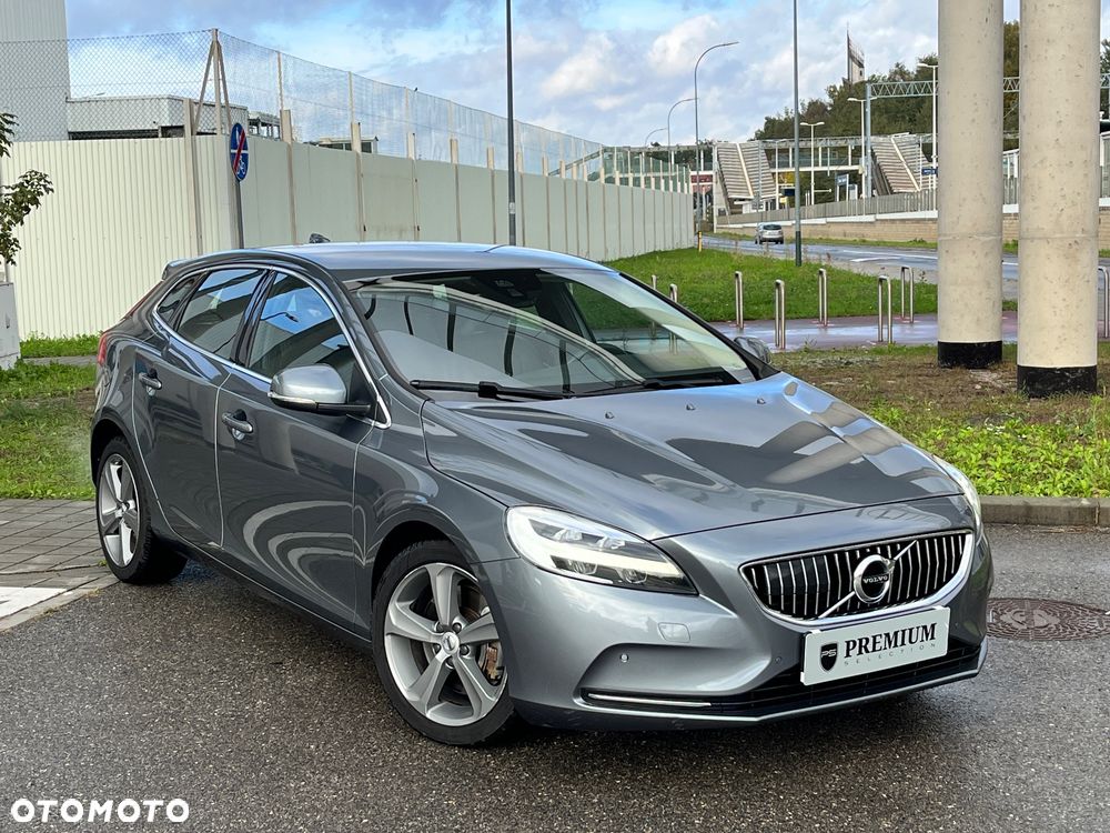 Volvo V40 T3 Drive-E Inscription - 1