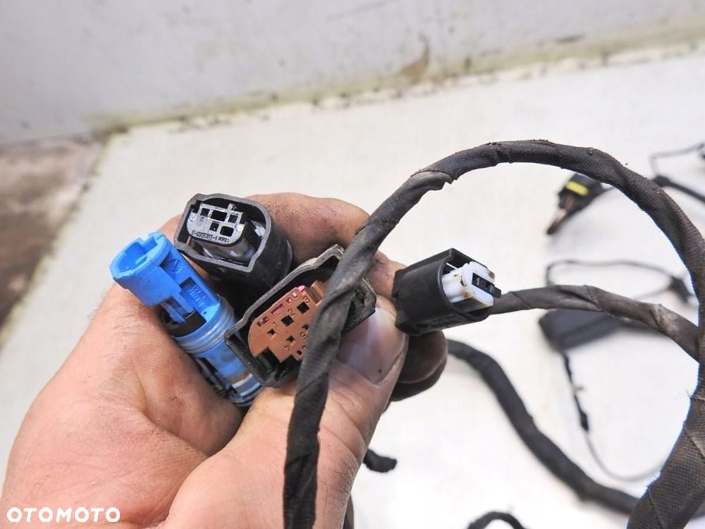 WIĄZKA INSTALACJA KOMORY SILNIKA PRAWA BMW E61 2.5i - 6