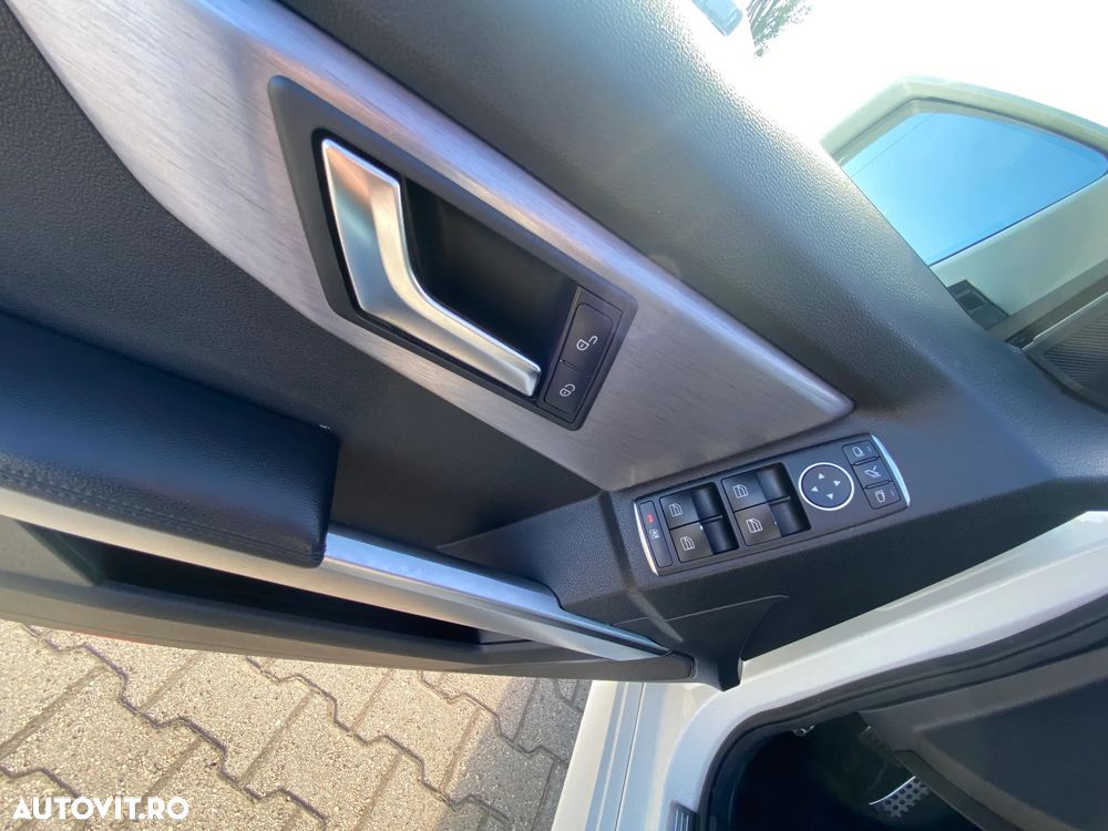 Mercedes-Benz GLK 220 CDI 4MATIC (BlueEFFICIENCY) 7G-TRONIC - 17