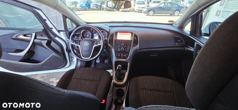 Opel Astra 1.6 Sports Tourer Design Edition - 32