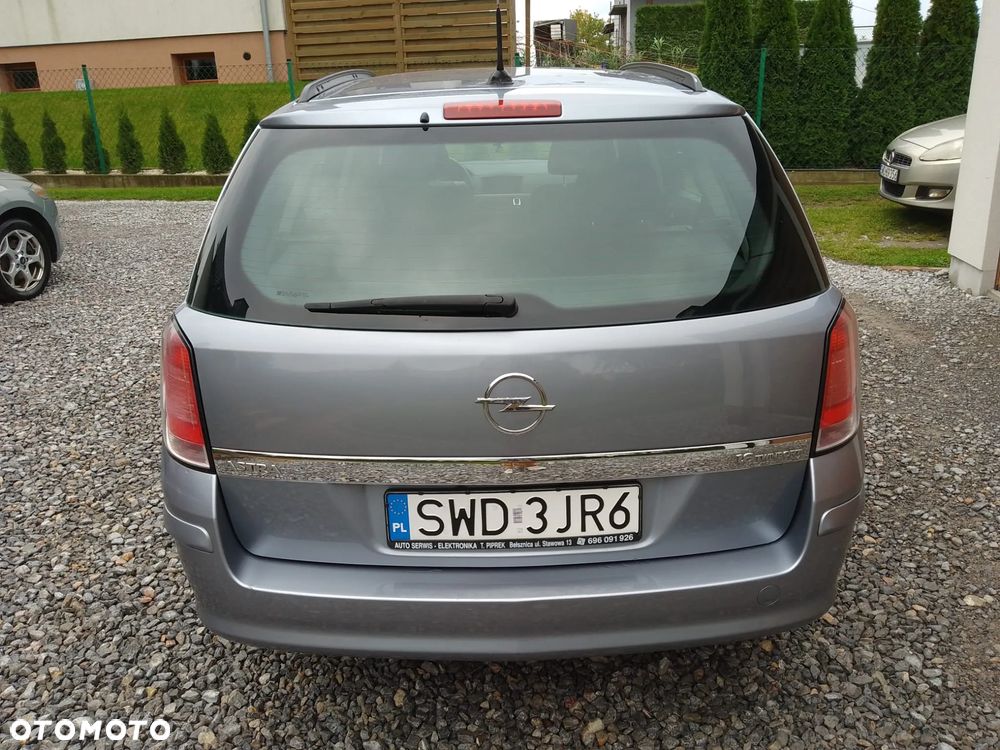 Opel Astra 1.6 Caravan - 8
