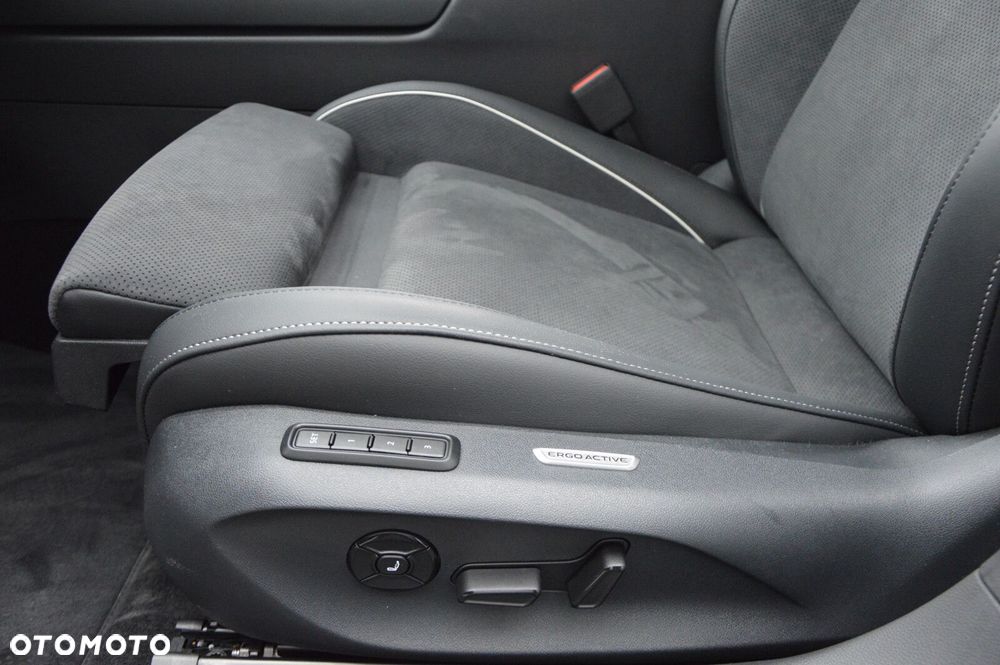 Volkswagen Passat Variant 2.0 TSI Business Plus DSG - 11